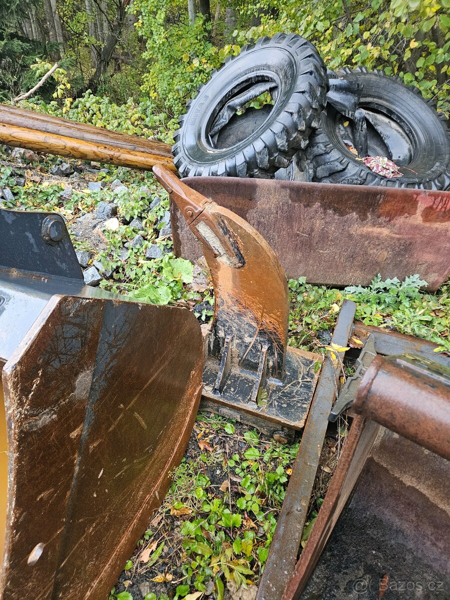 Pásový bagr Volvo EC160e - 8