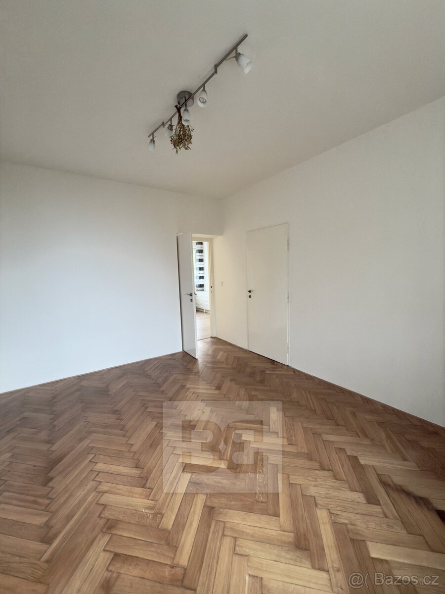 Pronájem bytu 3+1 120 m² se zahradou 300 m², Praha - Hluboče - 8
