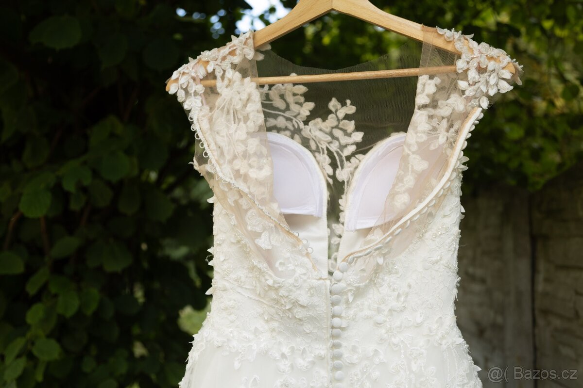 Luxusní svatební šaty (původní cen 34tis) vel. 34 - TOP stav - 8