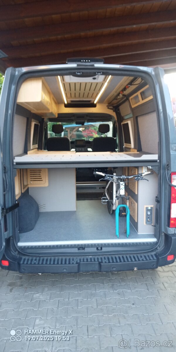 Obytná vestavba Nissan Interstar / Renault Master - 8