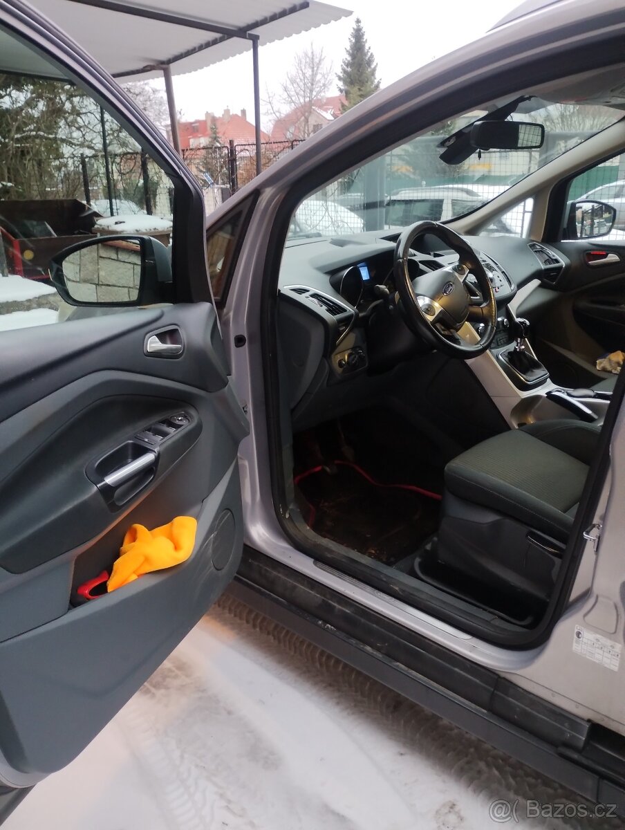 Ford GRAND C-MAX - 8