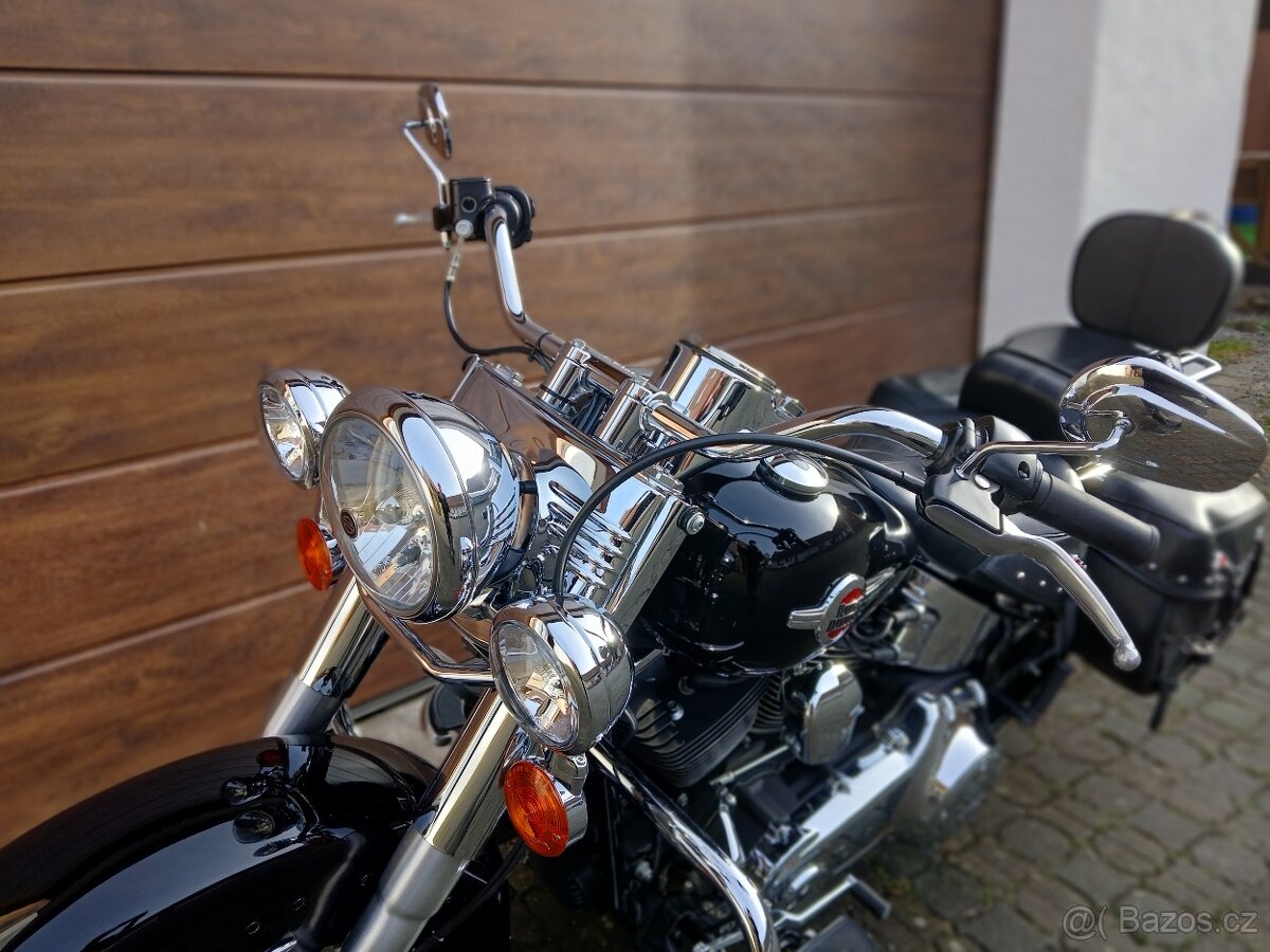Harley-Davidson FLSTC Heritage Softail Classic 103 - 8