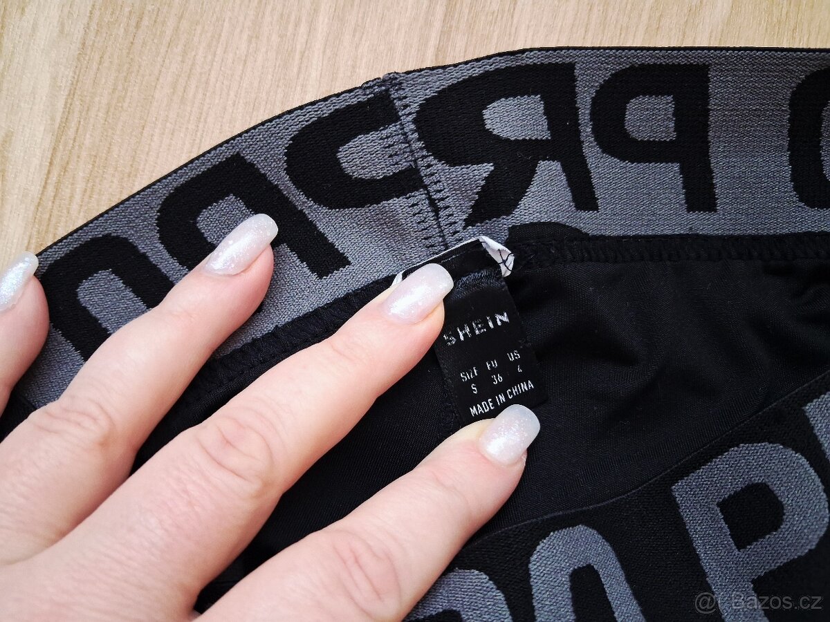 Černé kraťasy vel. S - 8