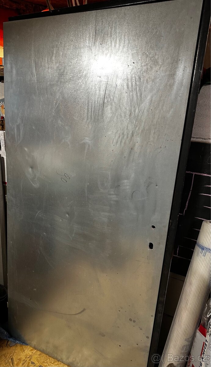 Prodám Dvere protipožární + železné zárubně - 8