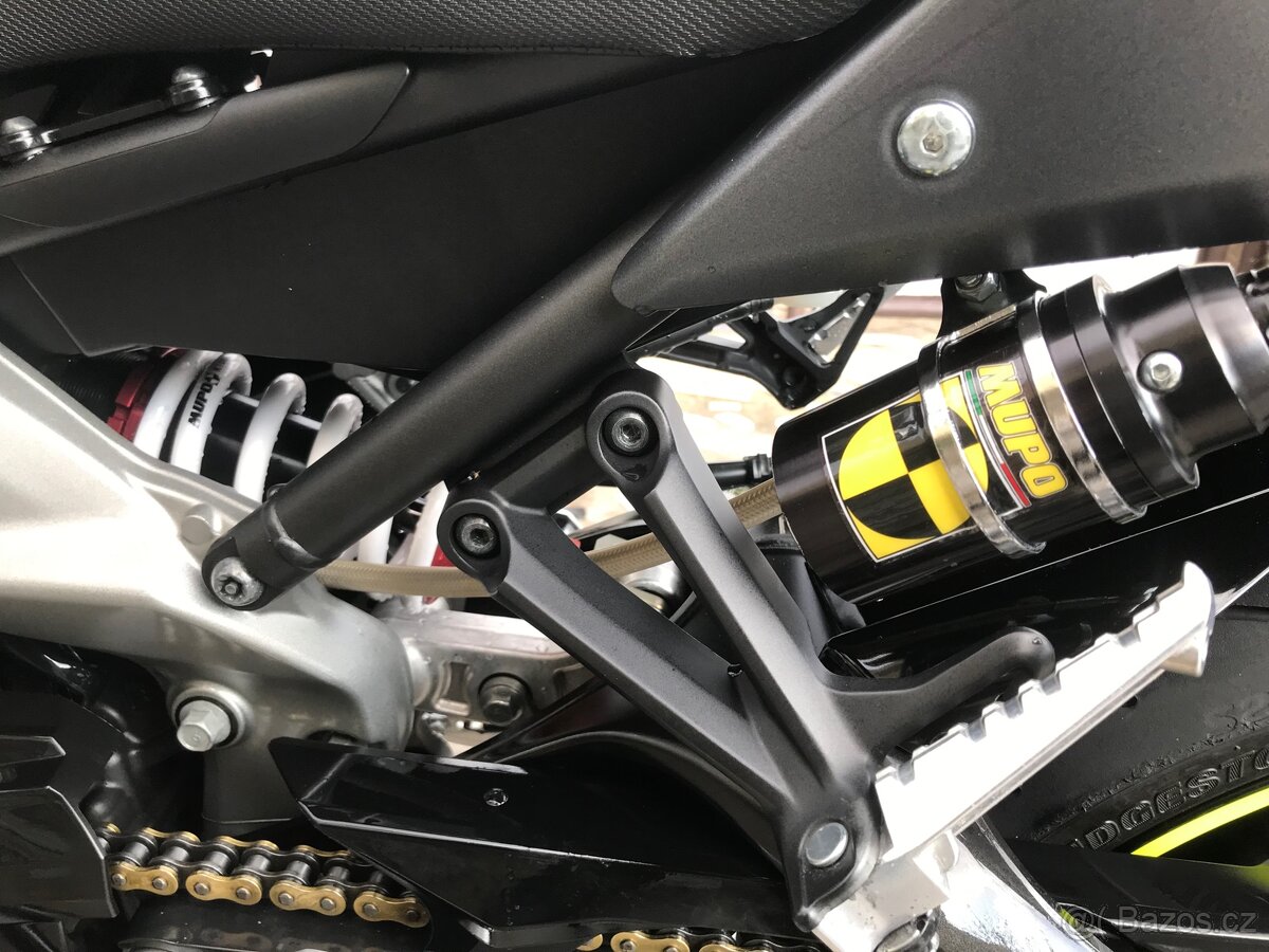 Yamaha mt09 street rally - 8