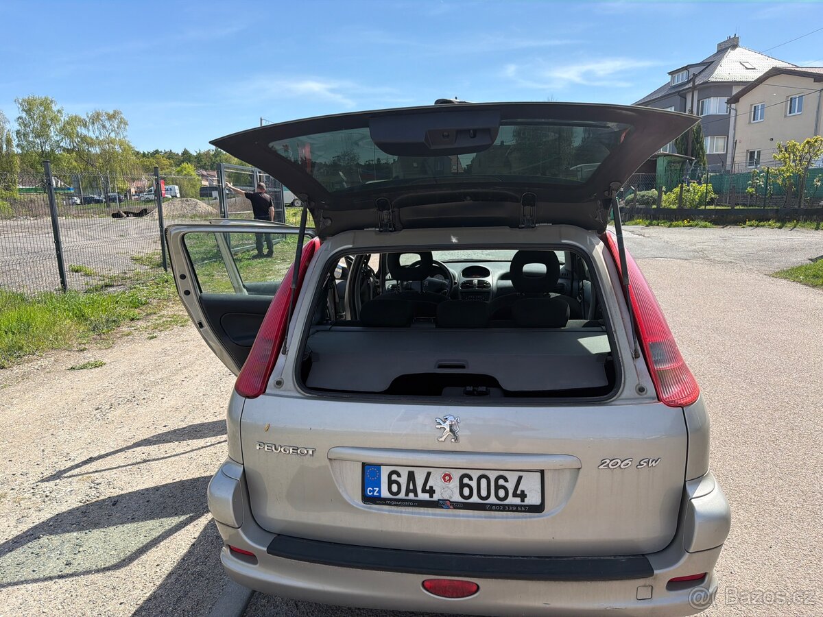 PEUGEOT 206 SW - 8