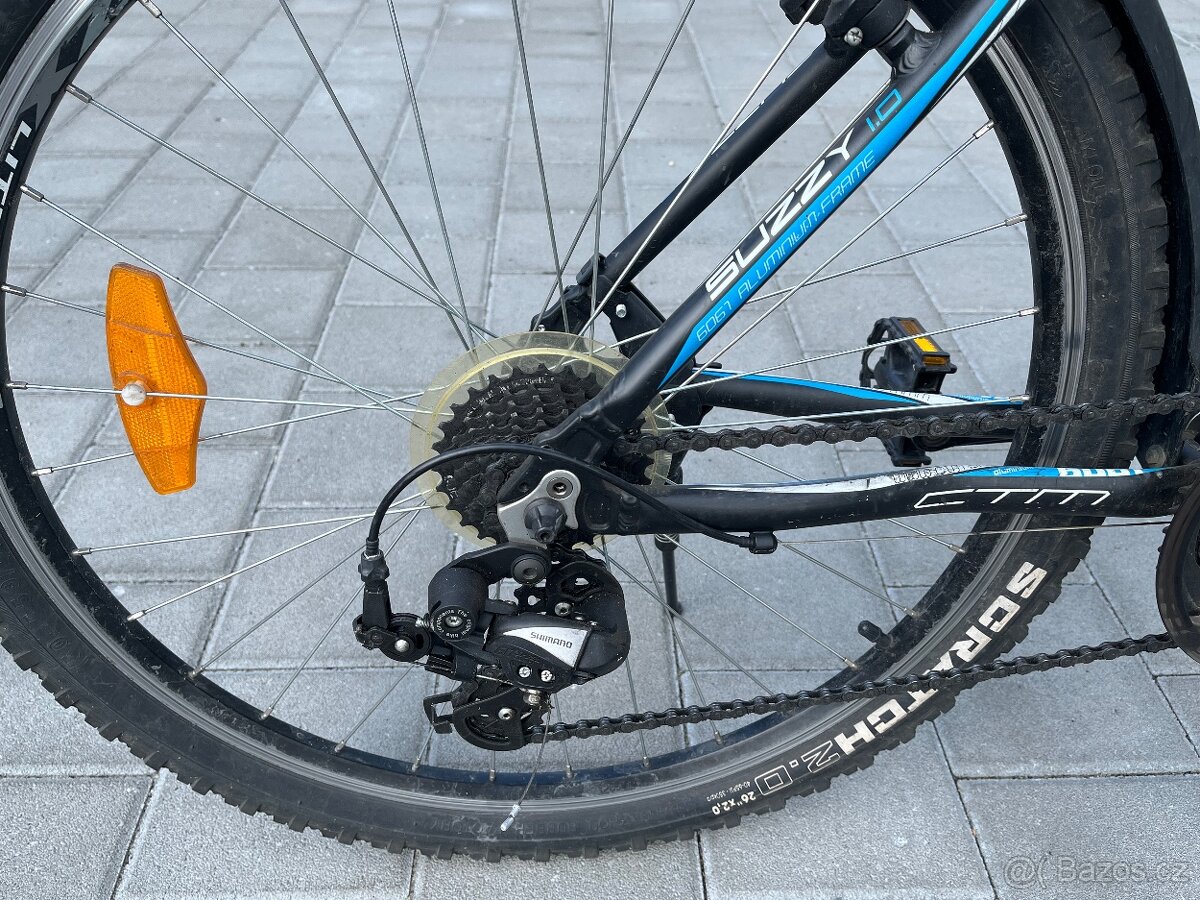 Trekové kolo značky CTM - 8