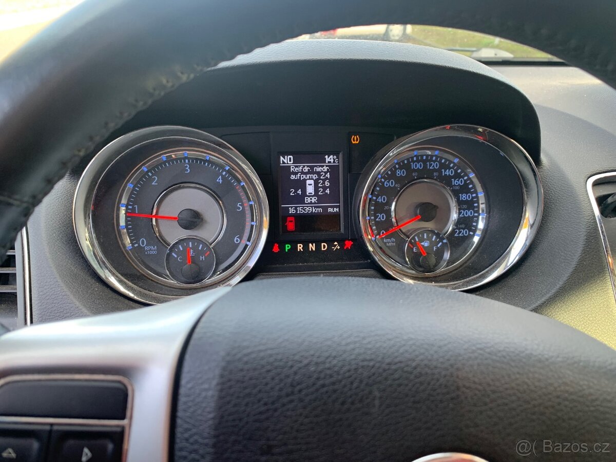 Lancia Voyager 2,8CRD,7 míst - 8