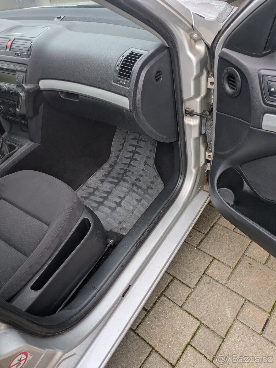 Škoda Octavia combi, šedá metal - 8