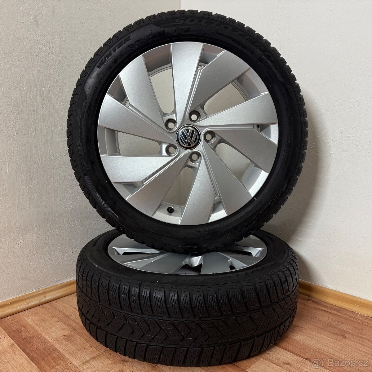 VW GOLF VIII 8 5x112 R17 ET46+ZIMNÍ 205/50R17 5mm - 8