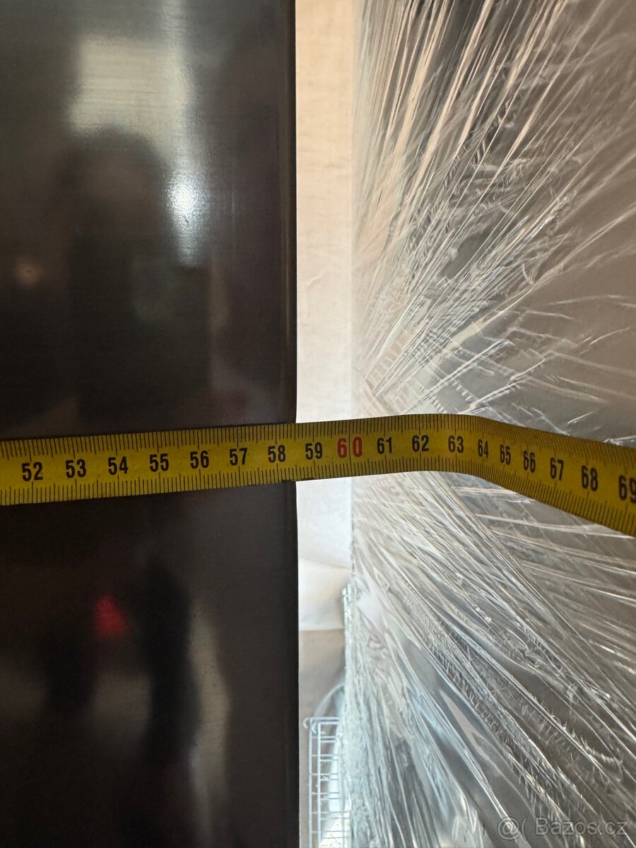 Lednice s mrazákem LG - 8