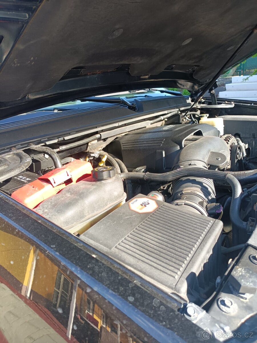 Cadillac Escalade - 8