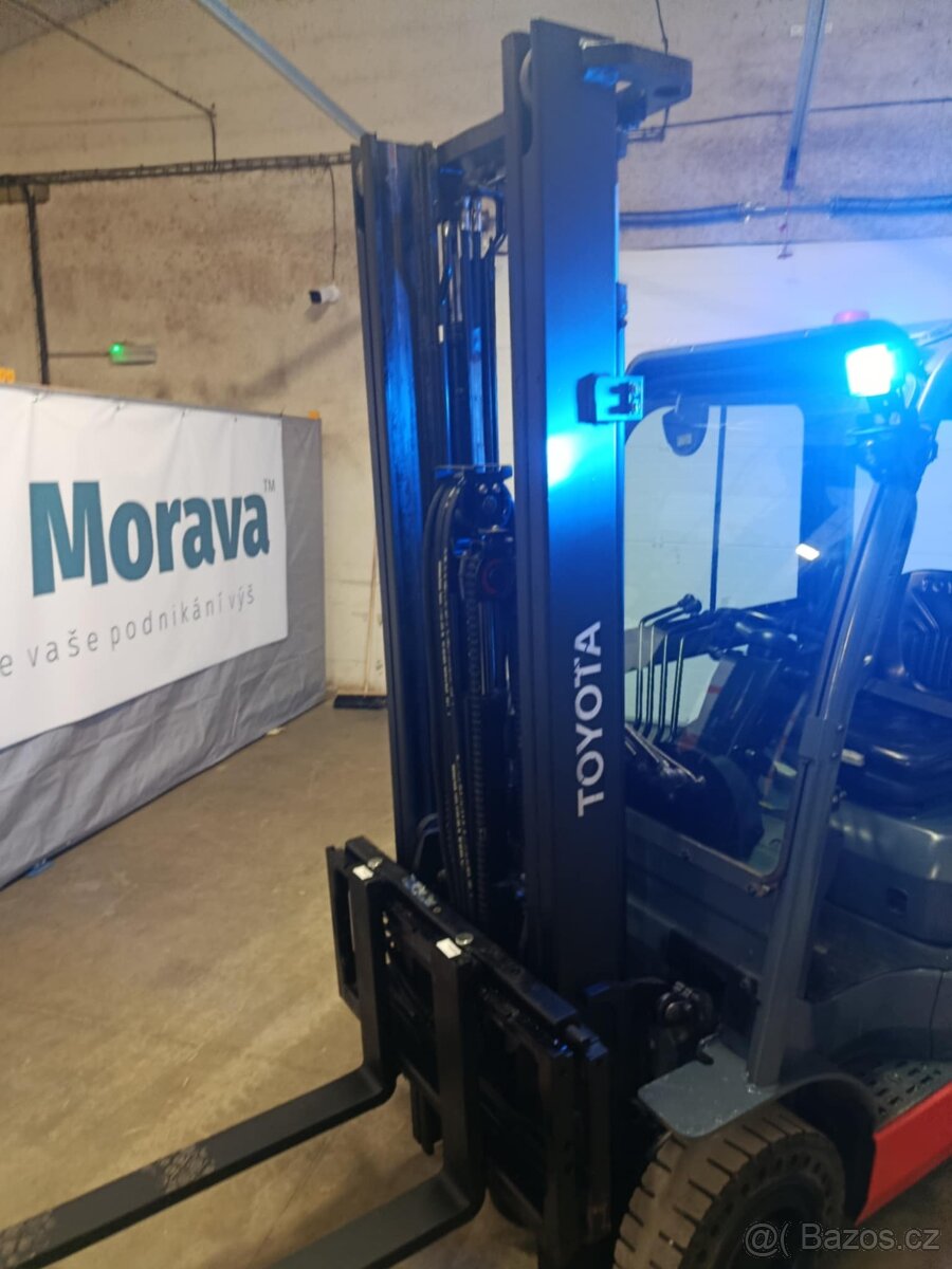 Čelni vysokozdvižný vozík Toyota 02-8FGF15 - 8