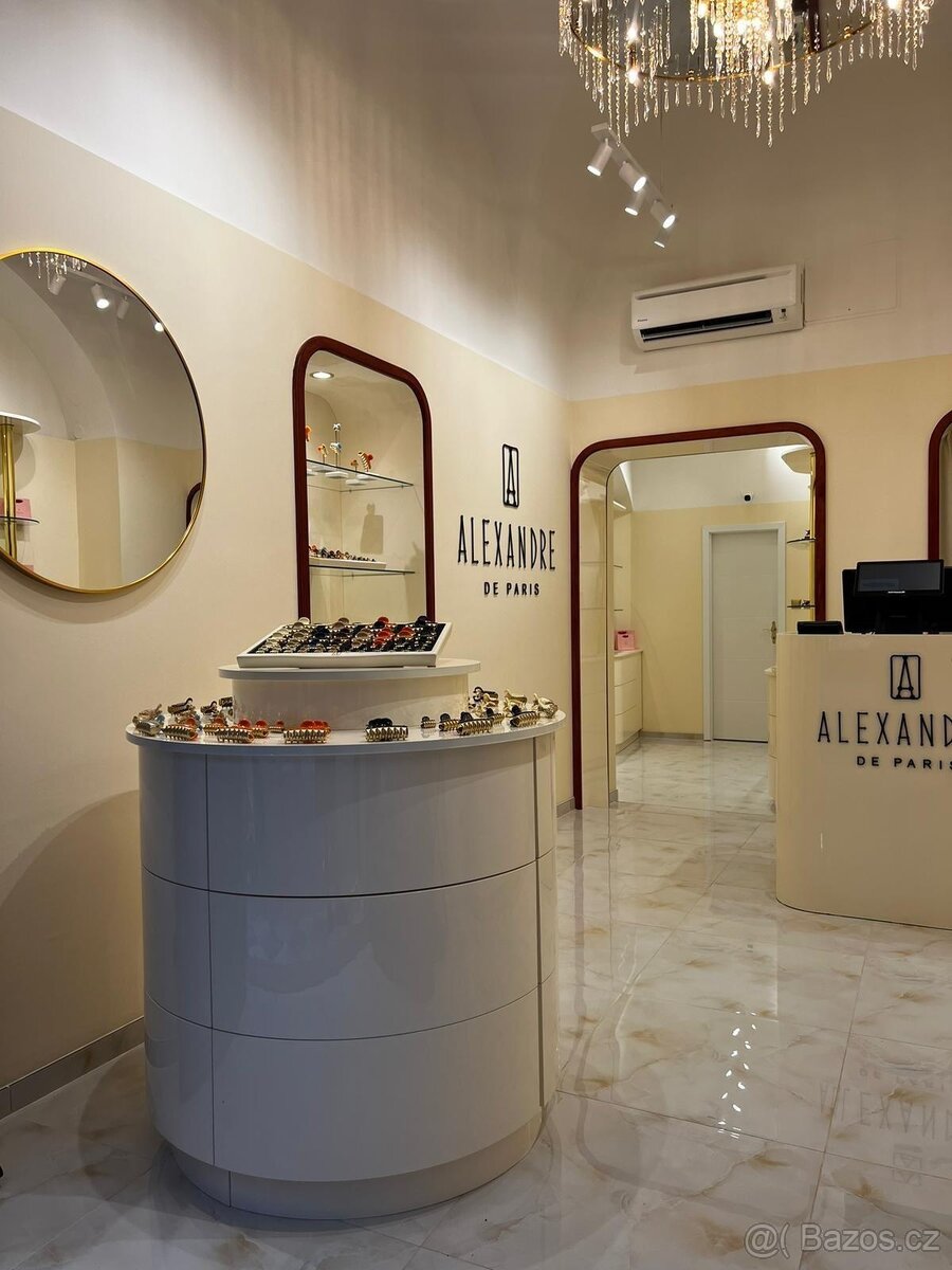 Luxusní lakovaný nábytek - 8