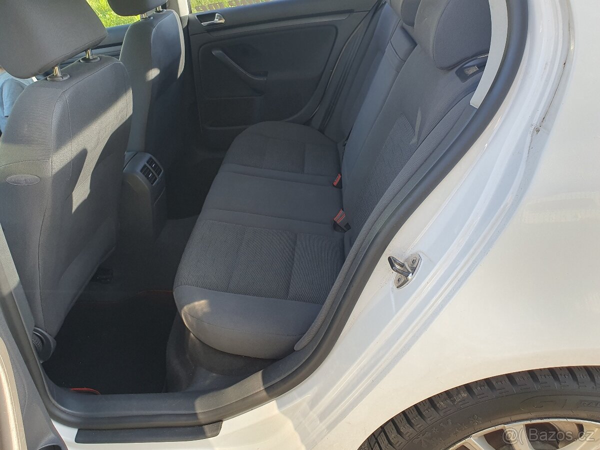 Vw Golf 1.6 MPI nová stk - 8