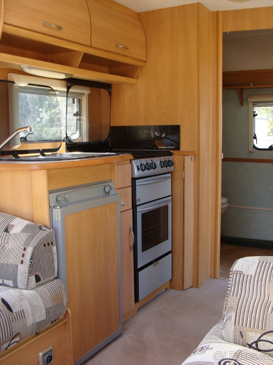 karavan Swift Fairway 460 rok 2004 pojezd - 8