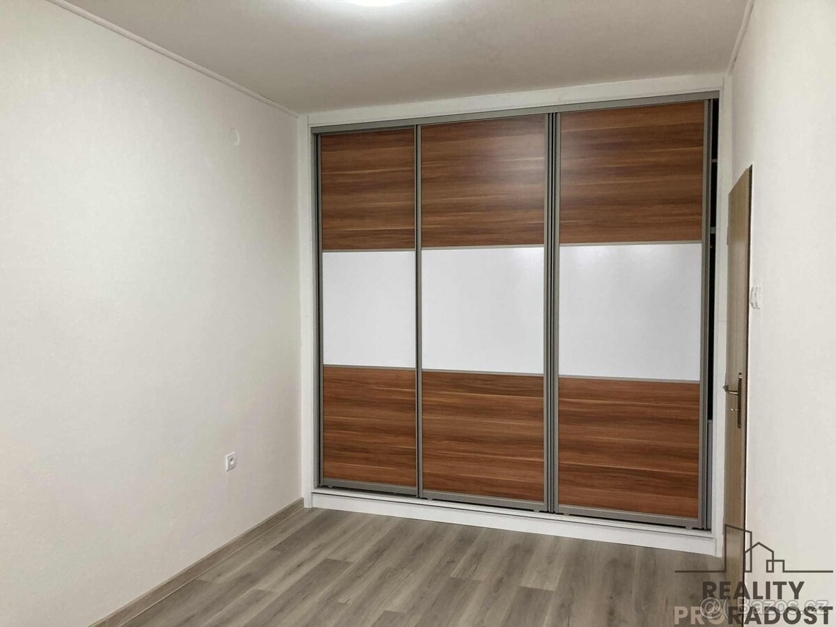 Pronájem bytu 3+1 ve Znojmě, byt 3+1, balkon Riegrova Znojmo - 8