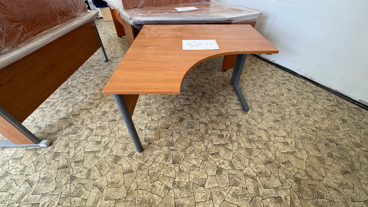 Kancelářské stoly - 8