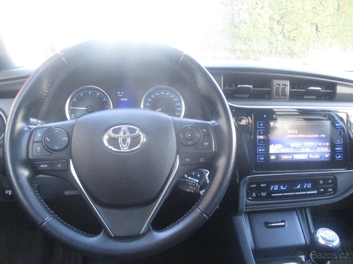 Toyota Corolla 1.6 VVTi ČR - 8