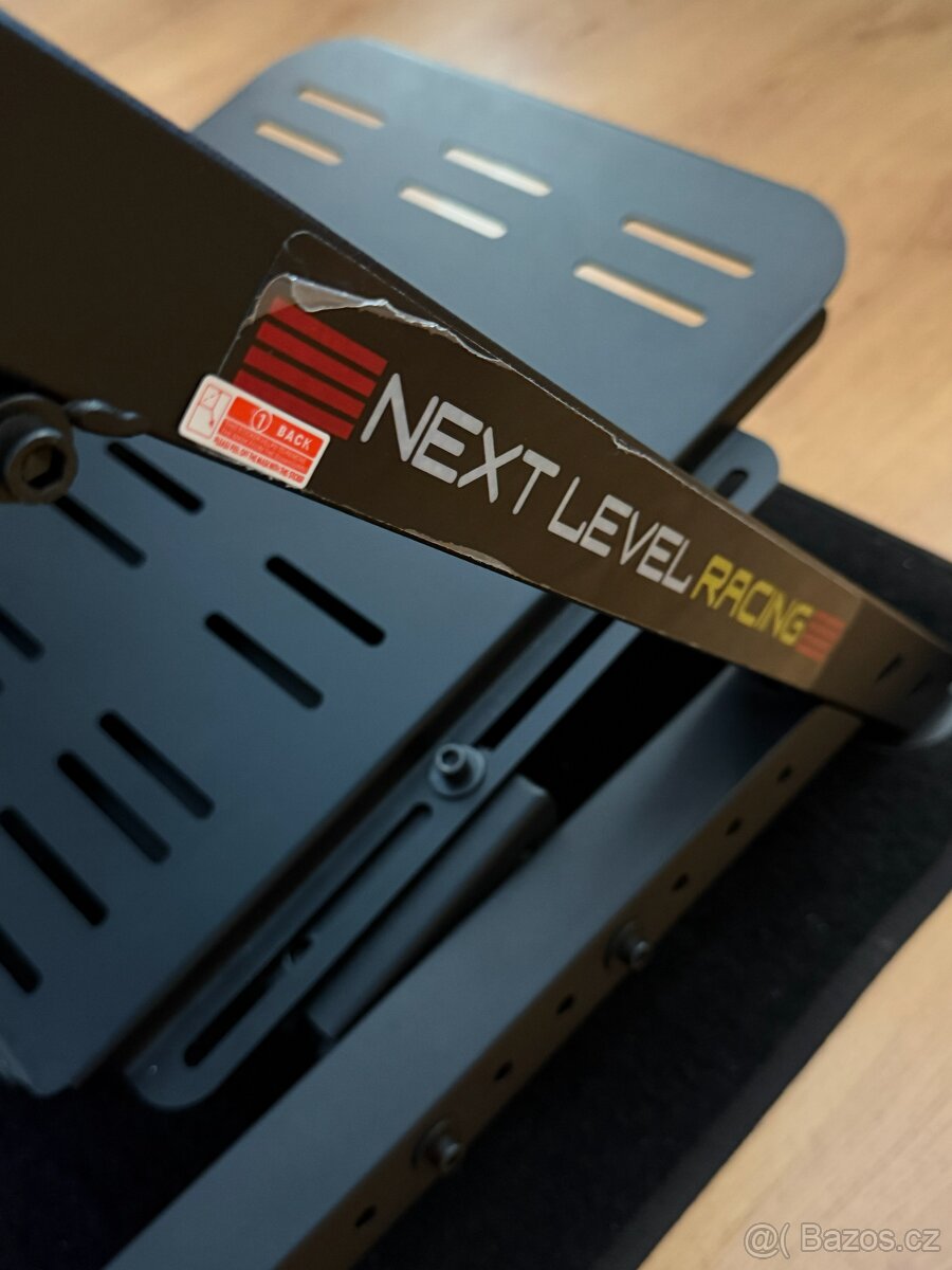 Next Level Racing Wheel Stand DD - 8