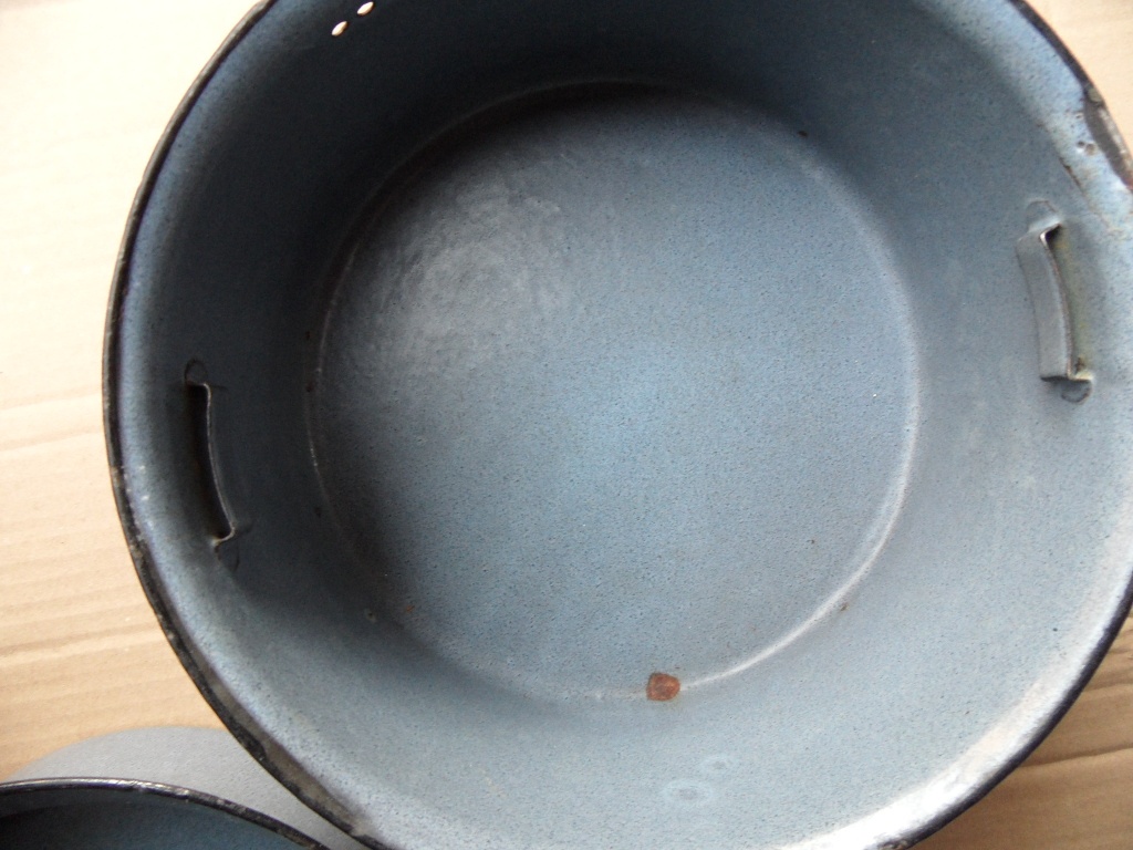 Starý smaltovaný tlakový hrnec - 8