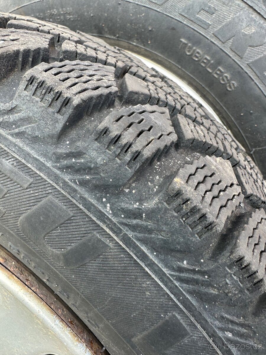 Škoda Felicia 1.3 BMM 50KW + sedačky Color line červené - 8