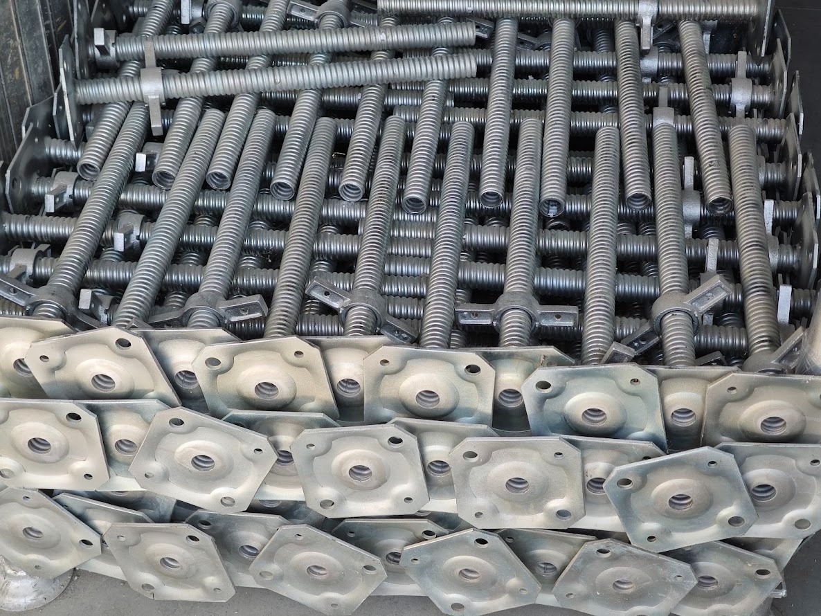 Prodám lešení Layher blitz 109, široké rámy na 3 podlahy - 8