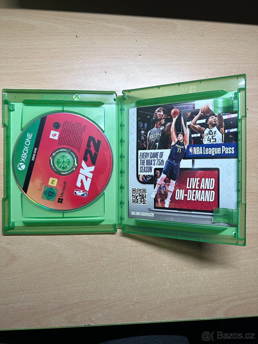 Xbox One X 1TB + NBA 2K22 - 8