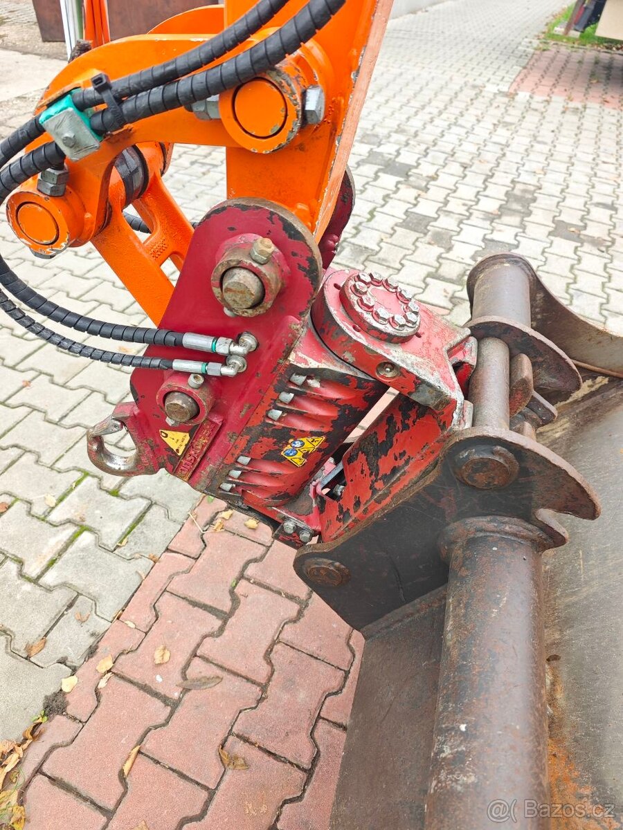 Pásový Minibagr Hitachi ZX38U-5A - 8