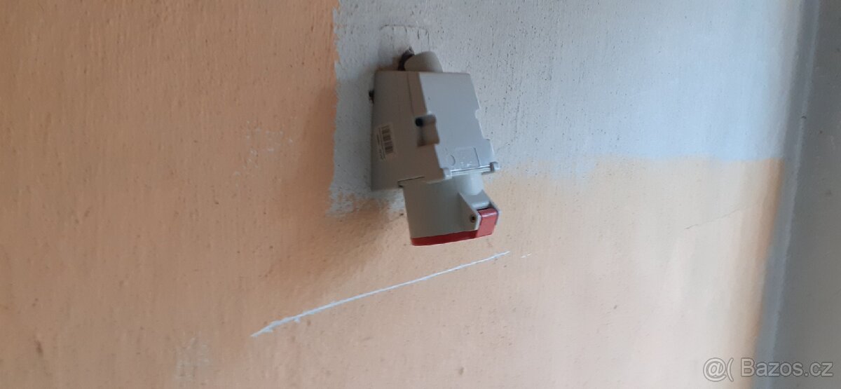 PRONAJMU GARAZ V KLATOVECH LIPOVA UL - 8