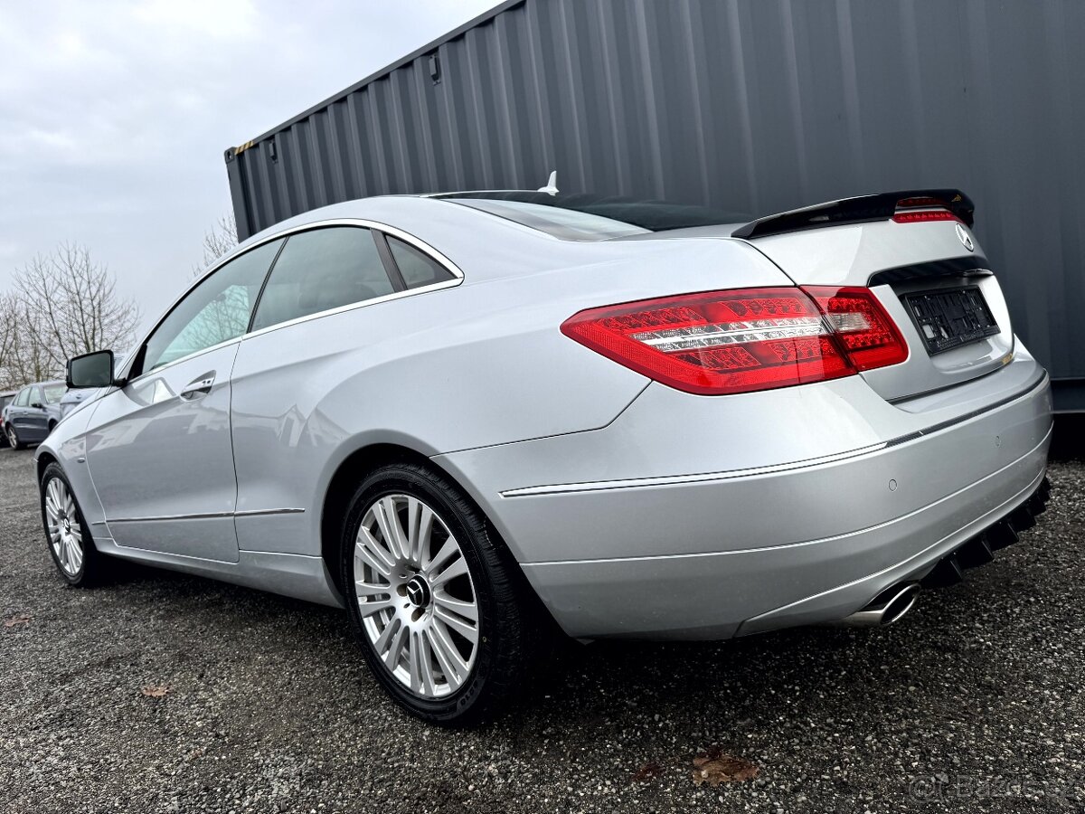 MERCEDES-BENZ E KUPÉ, 2.2 CDi 125kW, automat, krásný stav - 8