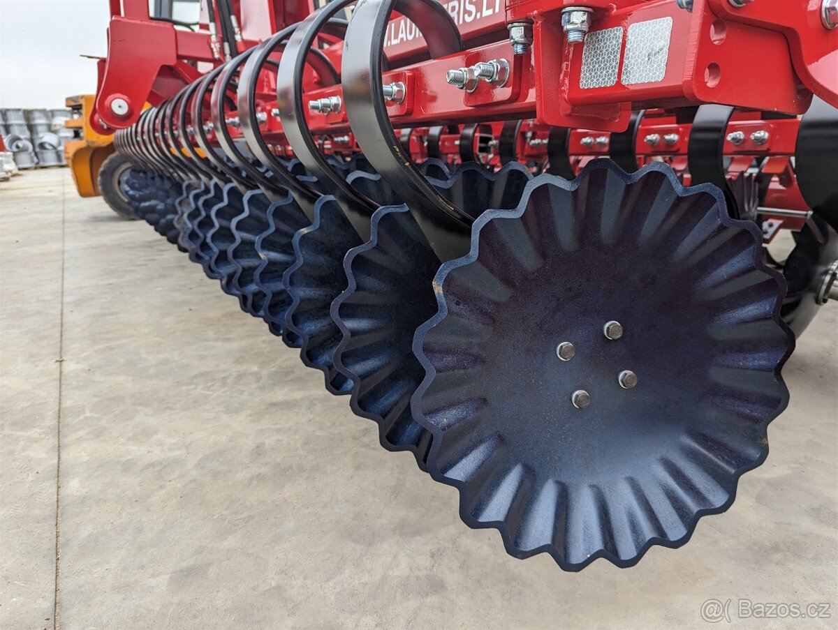 Nesený diskový podmítač záběr 5m - 8