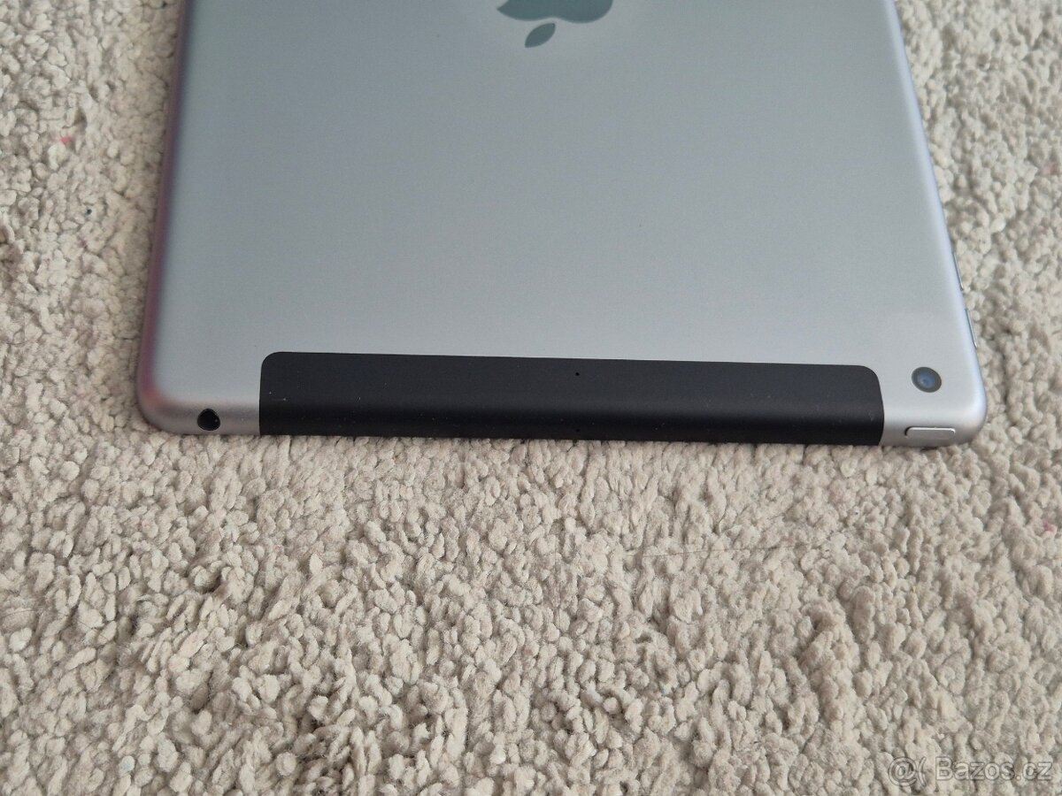 Apple iPad 6. generace 128gb Cellular - 8