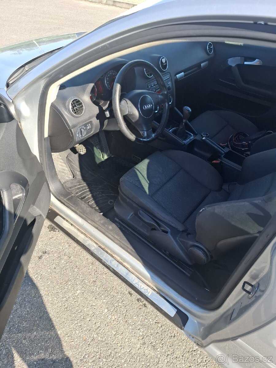 Prodám Audi A3 1.6i - 8