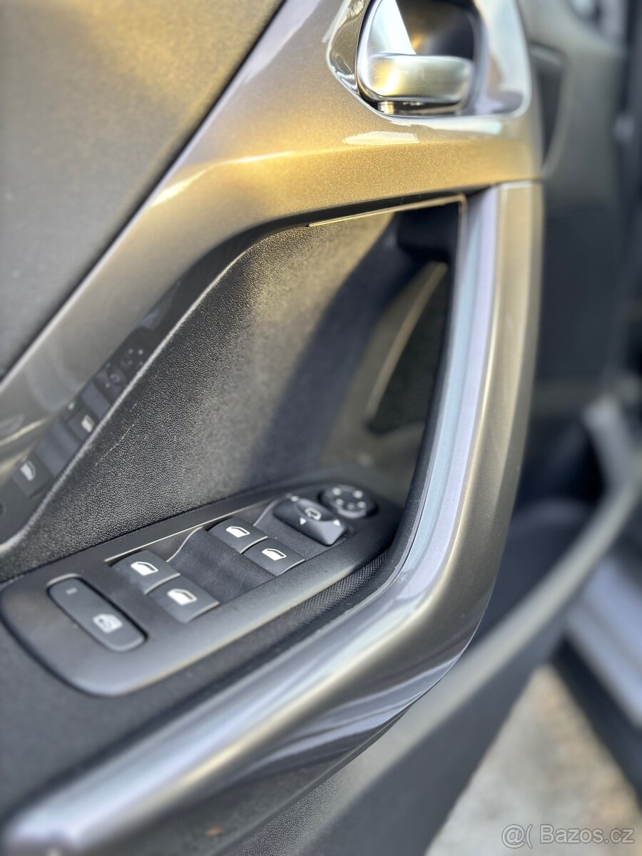 Peugeot 2008, 1.2 VTi 60kw - 8