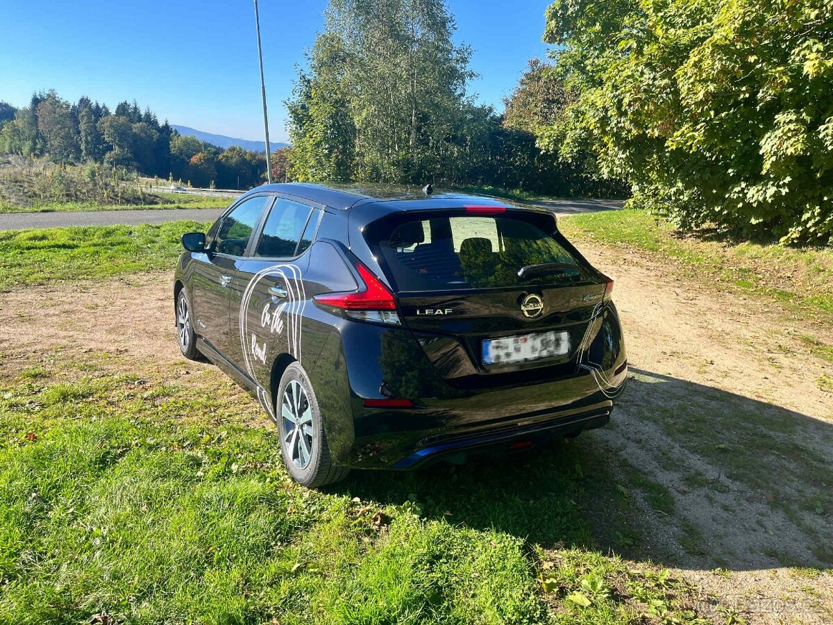 Elektromobil Nissan Leaf 40 kWh, zimní balíček, tep.čerpadlo - 8