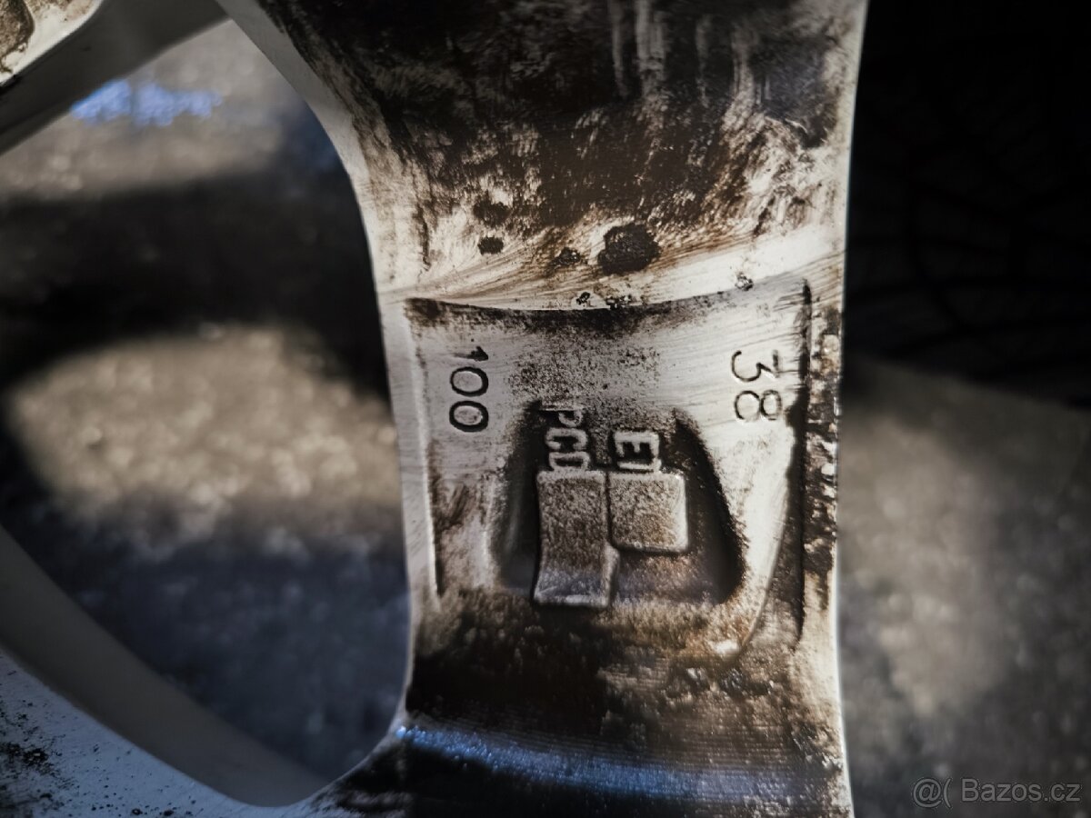 Alu kola Dezent 6x15 ET38, 5x100 - 8