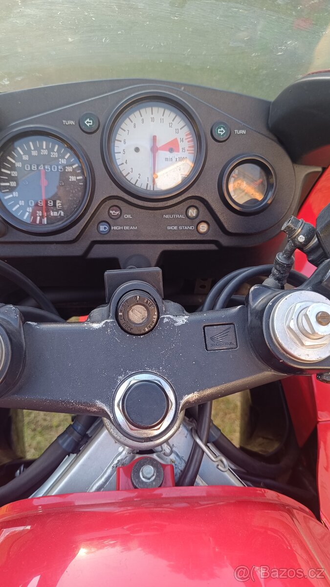 Honda CBR 600F - 8