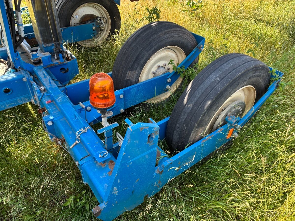 KINZE 3600 - 8