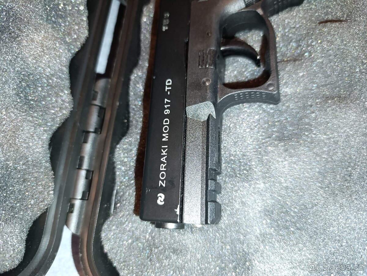 Plynová pistole Glock 17 - 8