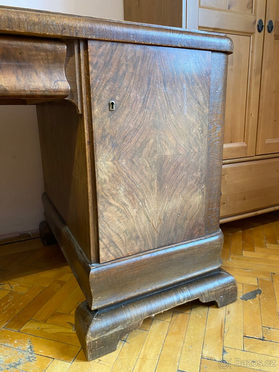 Dřevěný psací stůl - 8