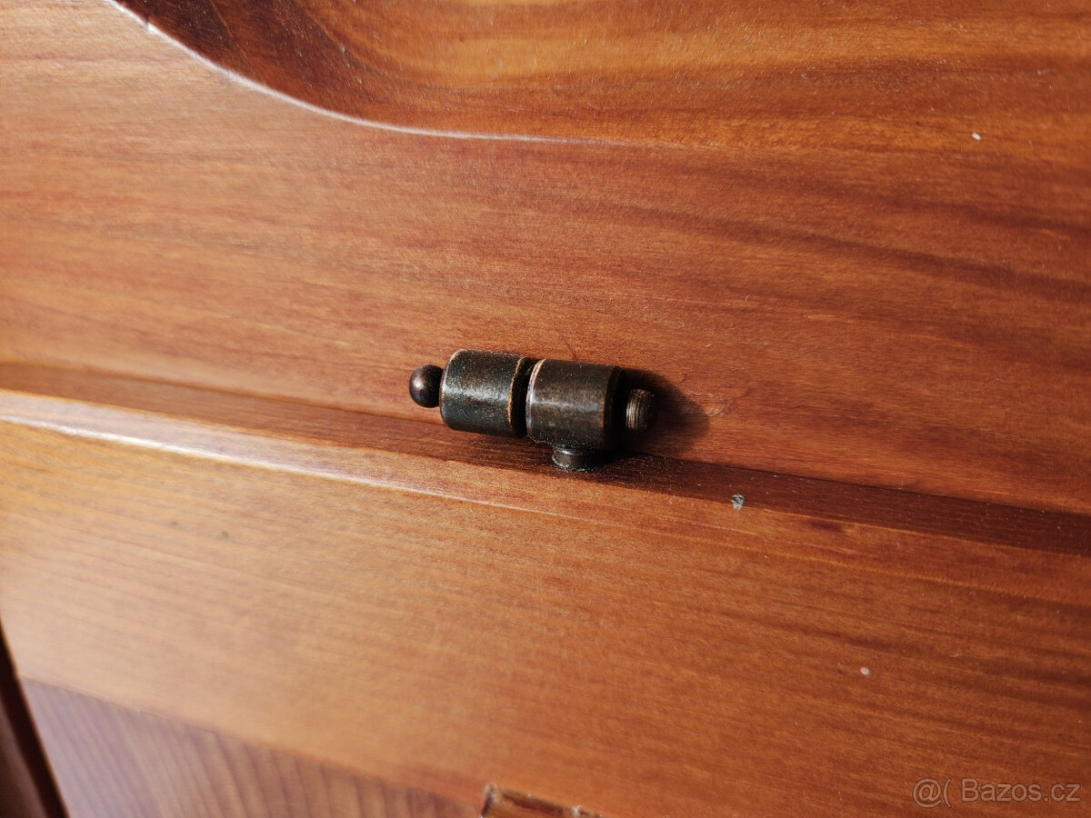 Komoda + rohová vitrína - masiv - SLEVA - 8