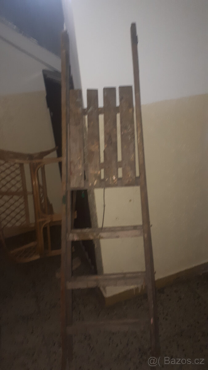 Štafle dřevěné s plošinou (stupačkou), schůdky, žebřík - 8