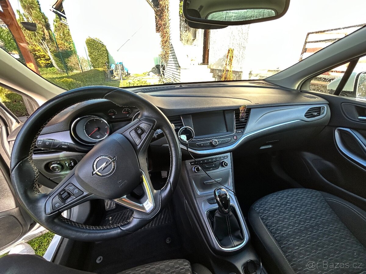 Opel Astra 1.6 CDTi - 8