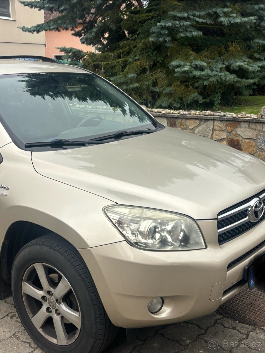 Toyota RAV 4 - 8