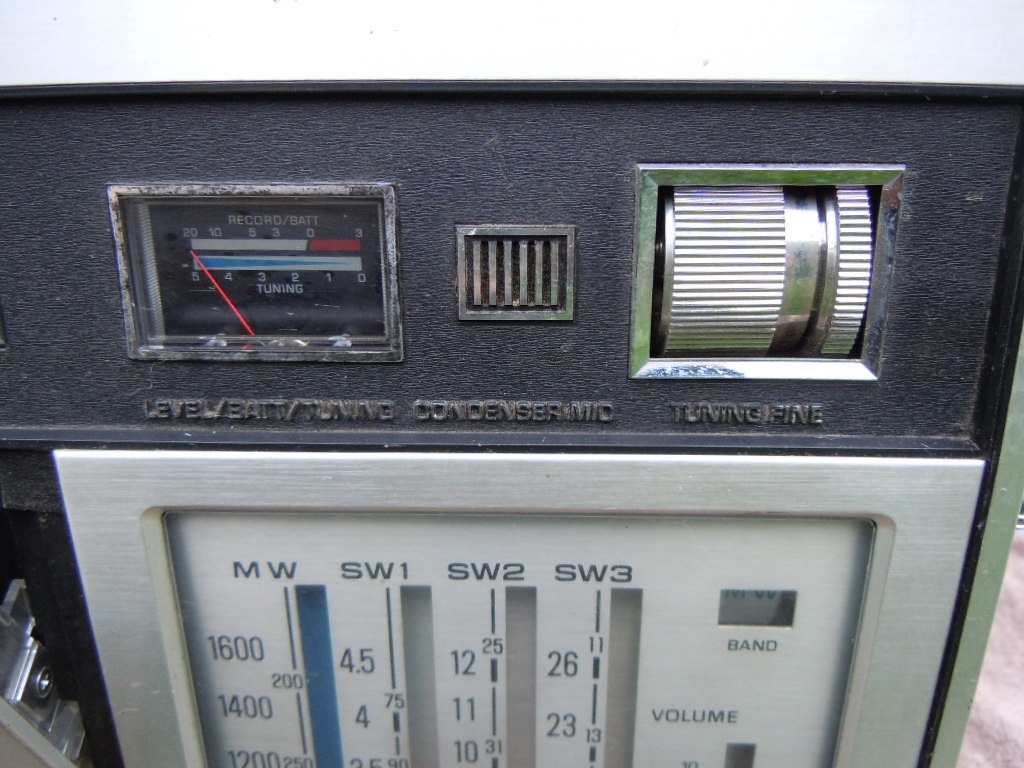 PANASONIC RQ 235TS - 8