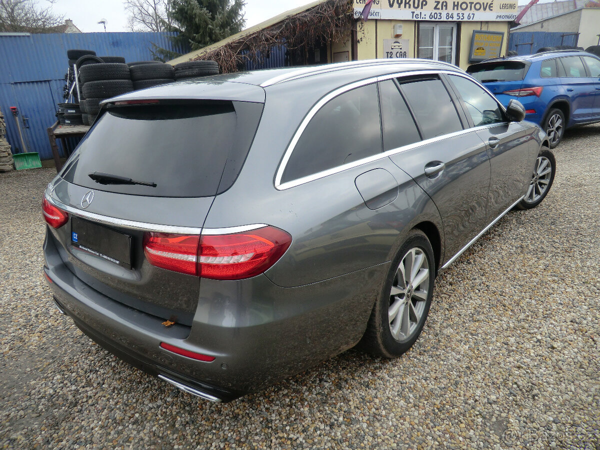 Mercedes-Benz Třídy E, E 220D 110kW ODPOČET DPH - 8