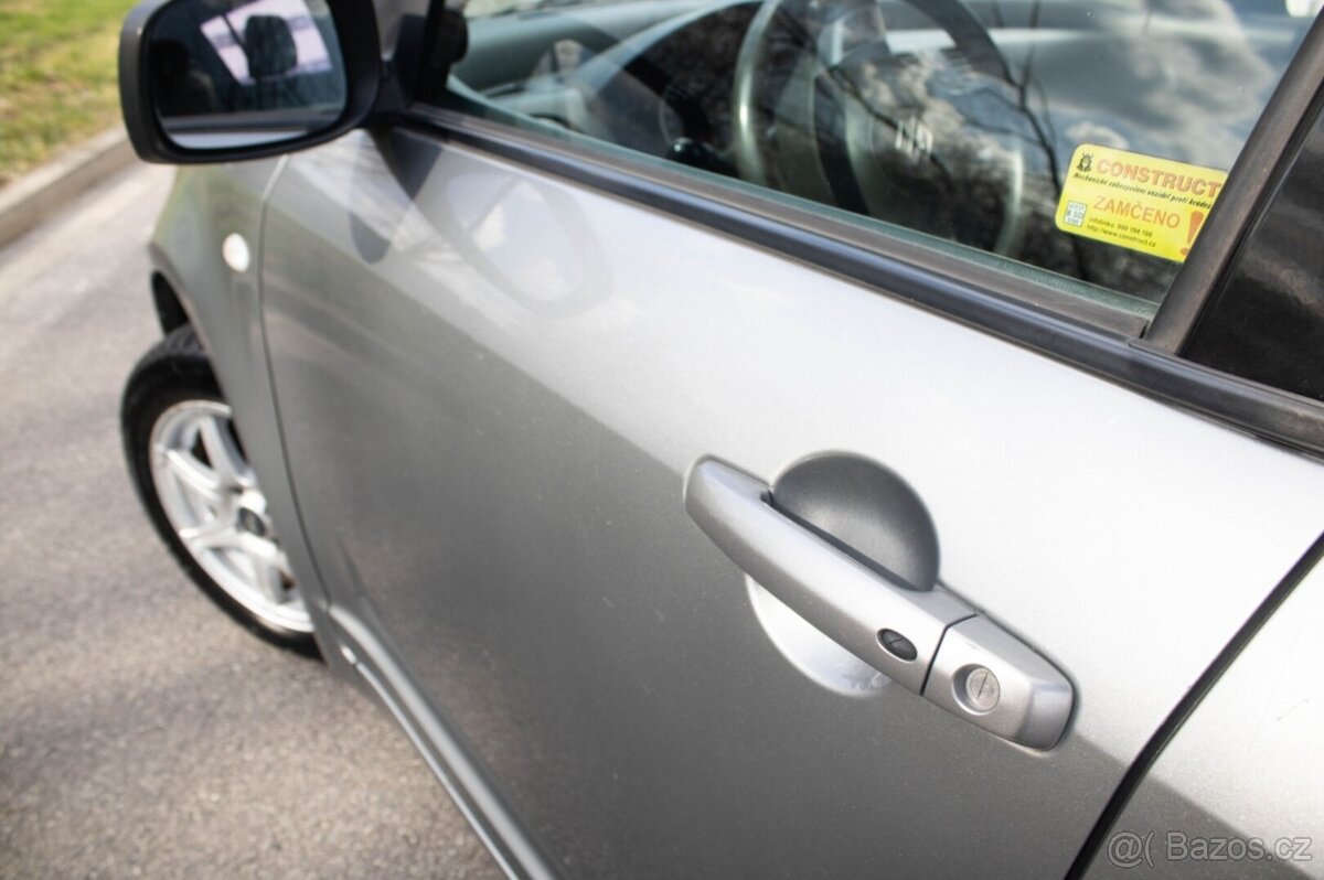 Suzuki Swift 1.3 benzin / TOP VÝBAVA / - 8