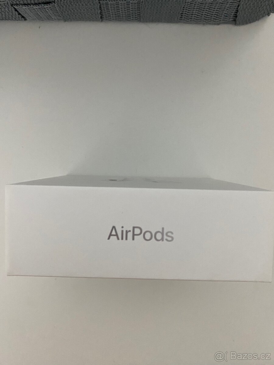 AirPods 2.generace - 8