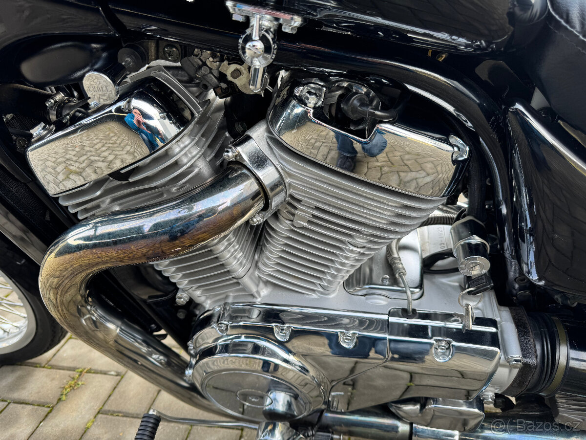 Suzuki VS 600 GLU Intruder - 8